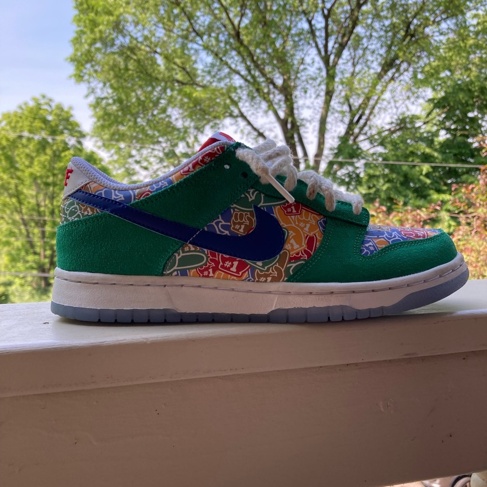 Nike Dunk Low Foam Finger Size 6.5Y